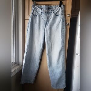 Old Navy Women's Light Wash Straight Leg Jeans